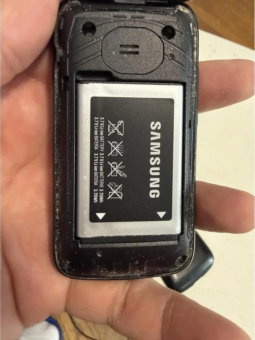 Samsung Entro SPH-M270 - Black ( PayLo by Virgin Mobile ) Flip Phone - Good Cond
